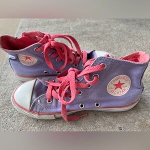 Converse- light lavender & coral